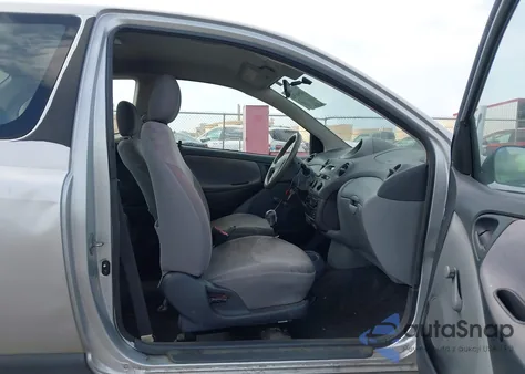 2000 Toyota Echo из США, поврежденный, VIN JTDAT1235Y0049537